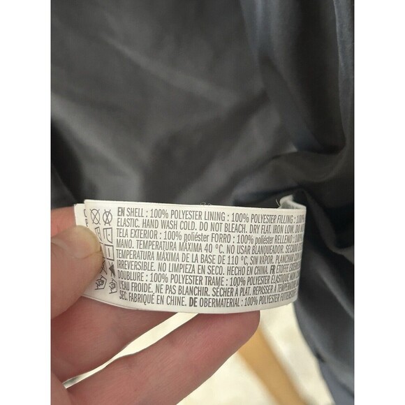 Forever 21 BLACK SHORT PUFFER JACKET, Y2K Black PufferCoat Size Large Forever 21 - Picture 9 of 9